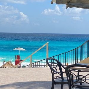 Meet your Posher, Juan